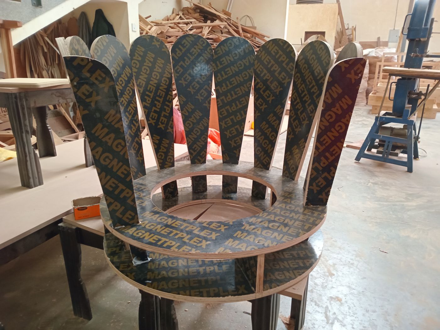 Fan-back chair cut from plywood on the CNC